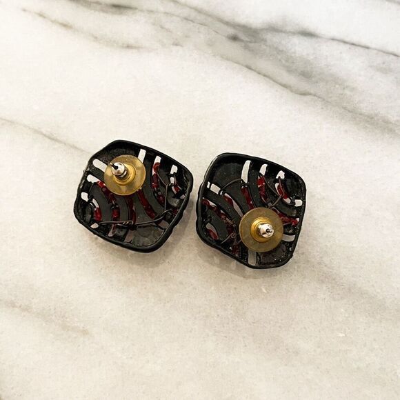 Vintage Abstract Seed Bead Earrings Red Beads Black Metal Diamond Shape Stud - Picture 4 of 6